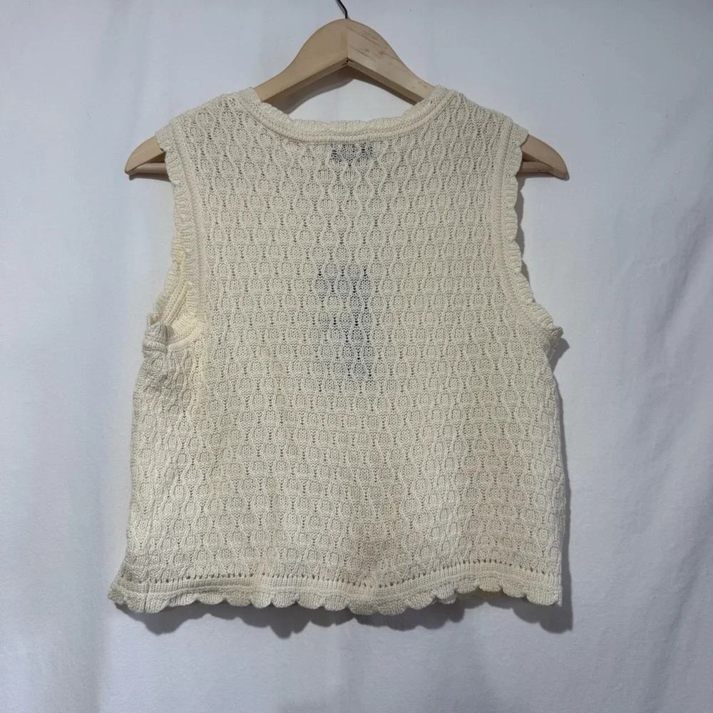Cream Sleeveless Knit‎ Vest and Skirt Set